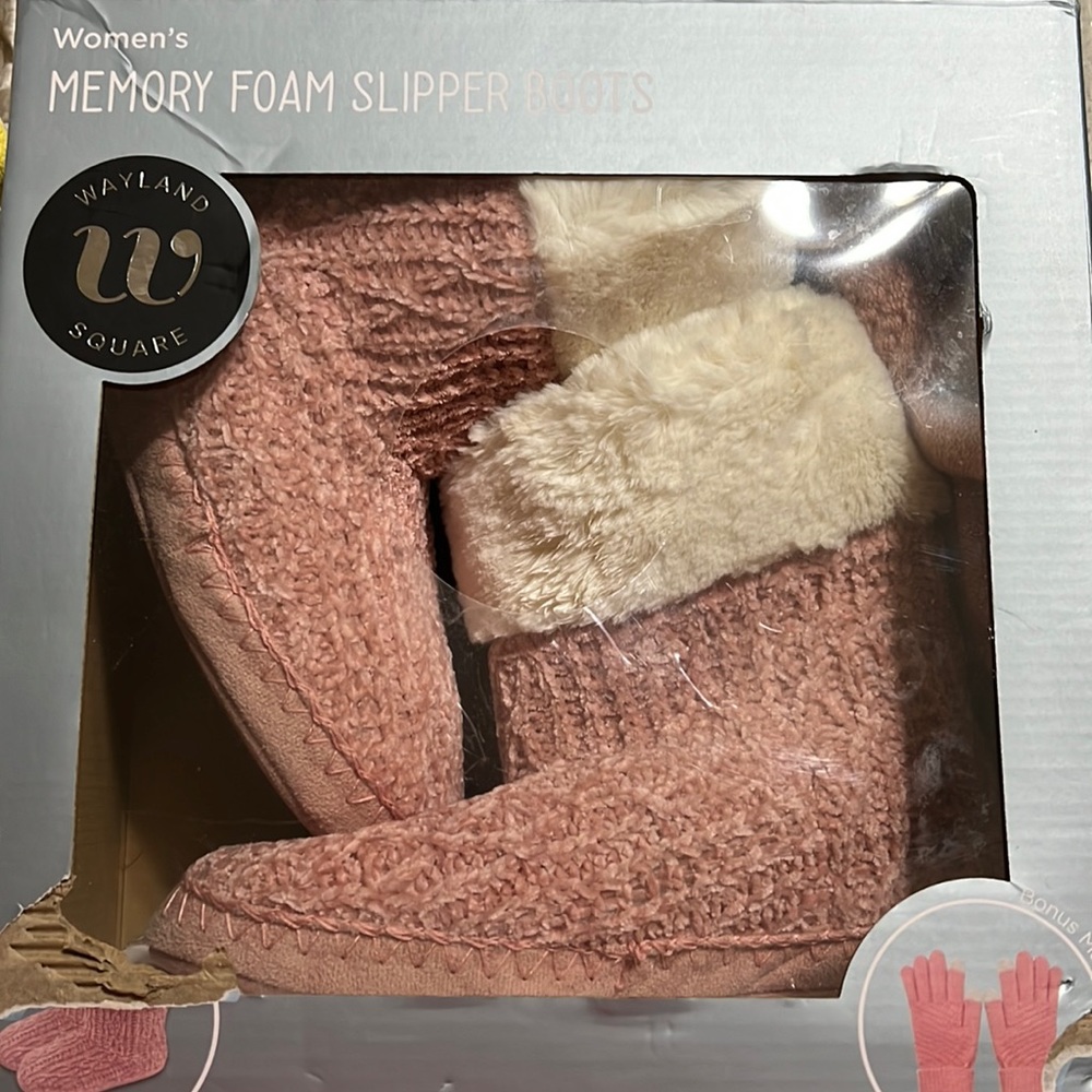 Women’s pink memory foam slippers boots and gloves